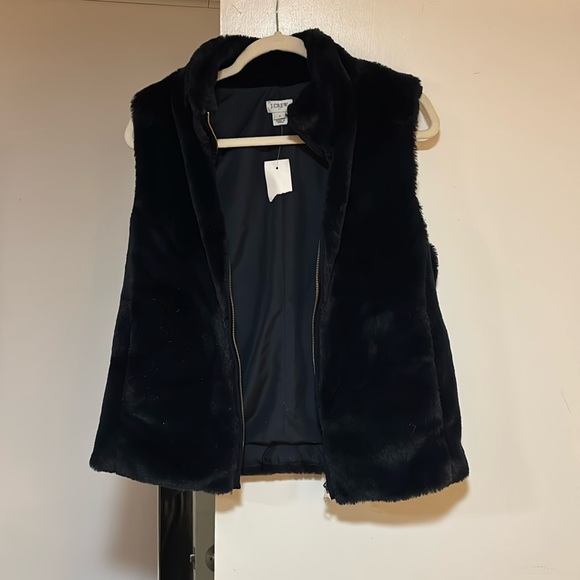 Women’s J. crew furry vest brand new (size-medium) - Picture 1 of 3